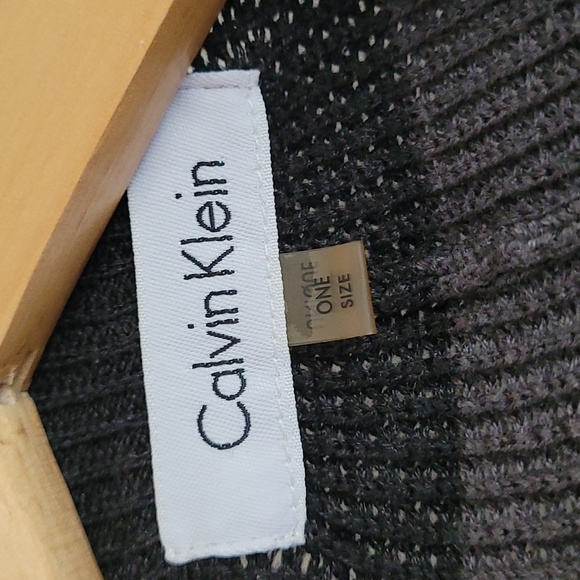 Calvin Klein Cape Wrap - Picture 5 of 5